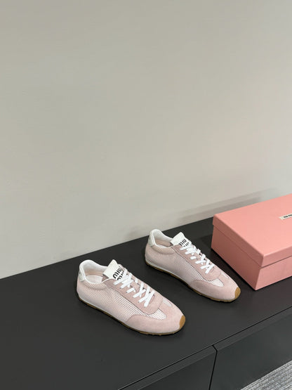 RETRO SNEAKERS IN PASTEL PINK MESH AND SUEDE