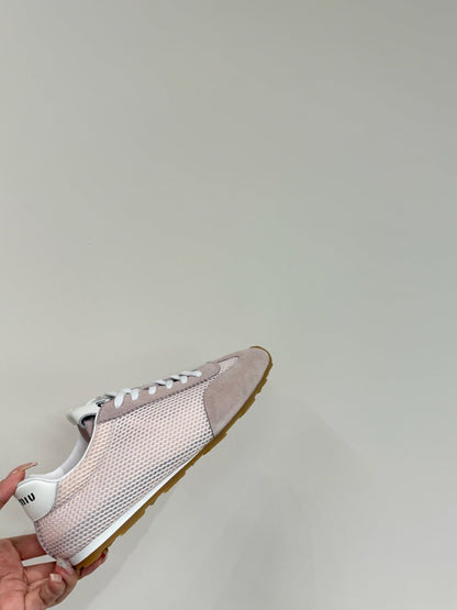 RETRO SNEAKERS IN PASTEL PINK MESH AND SUEDE