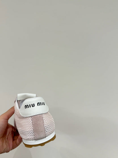 RETRO SNEAKERS IN PASTEL PINK MESH AND SUEDE