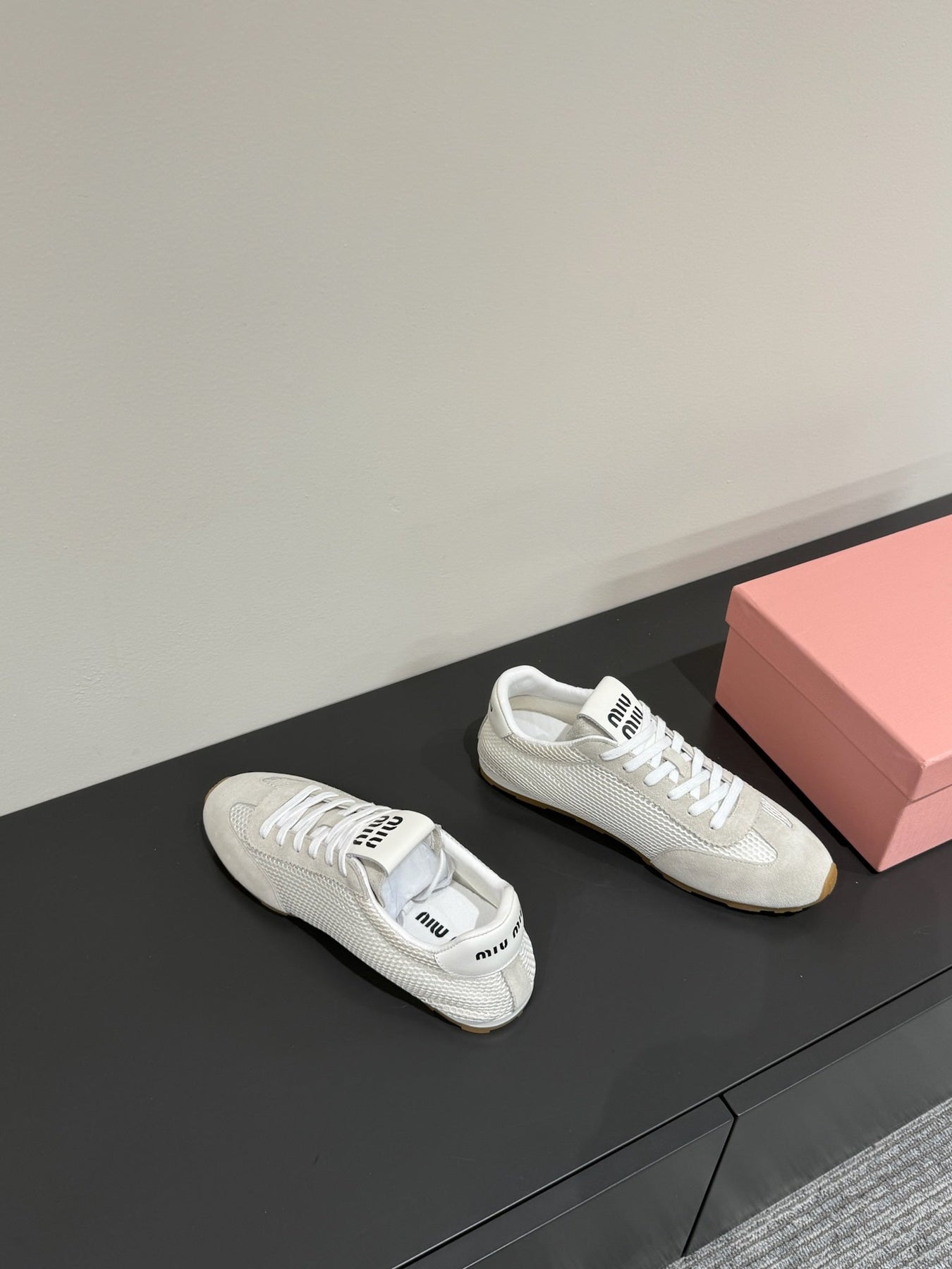 RETRO SNEAKERS IN BEIGE MESH AND SUEDE