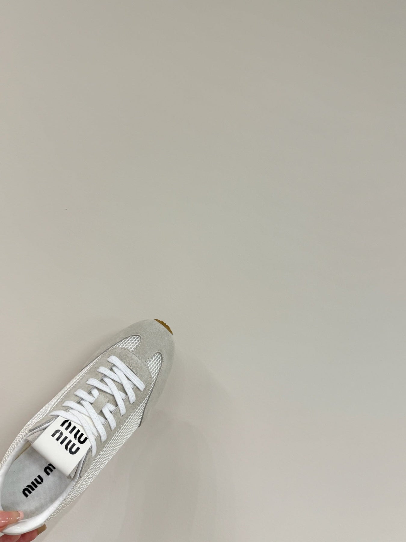 RETRO SNEAKERS IN BEIGE MESH AND SUEDE