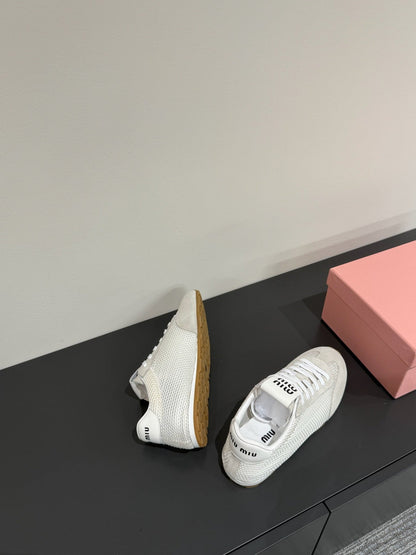 RETRO SNEAKERS IN BEIGE MESH AND SUEDE