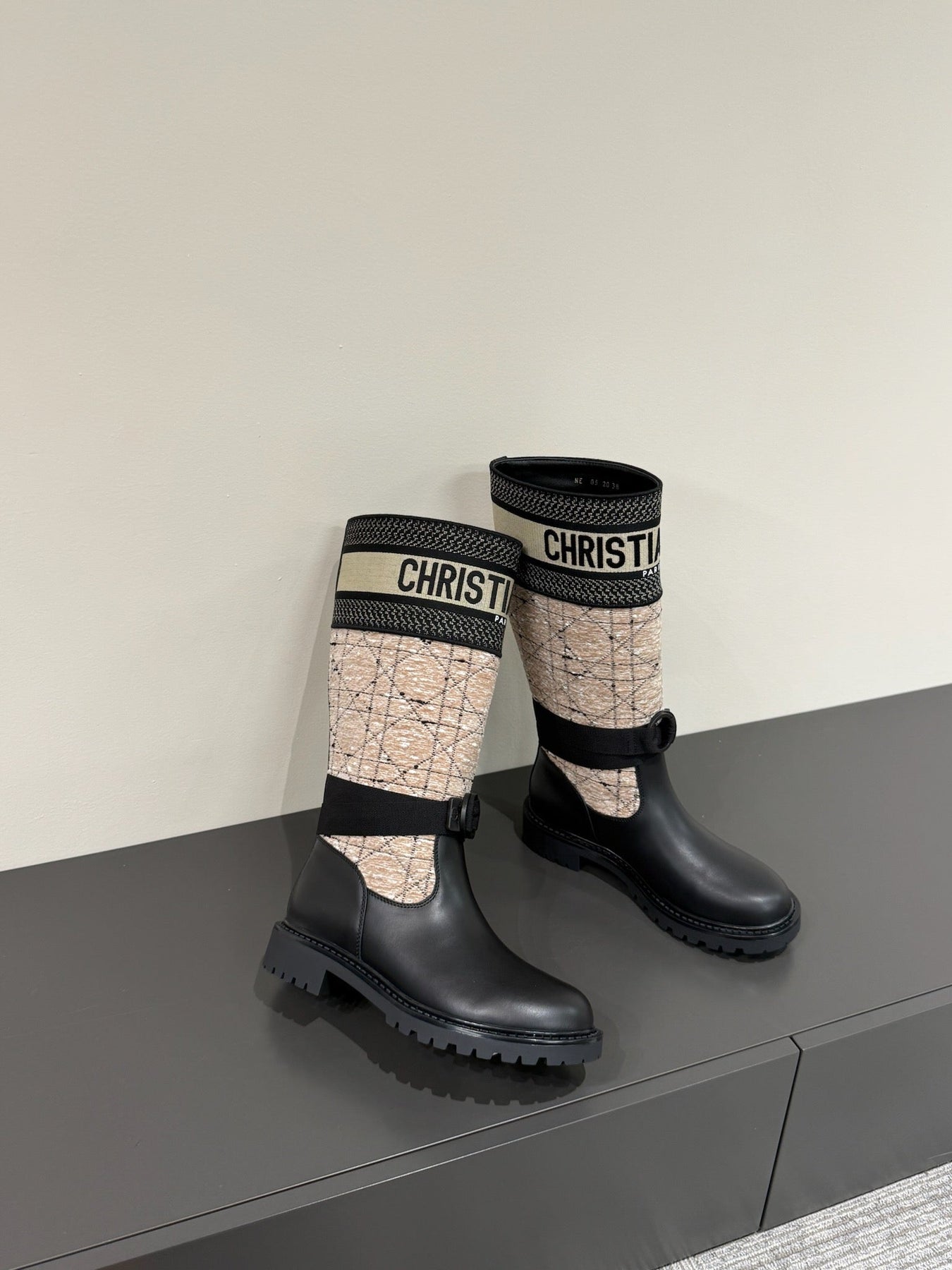 D-MAJOR BOOT TAUPE AND BLACK TECHNICAL FABRIC AND BLACK CALFSKIN