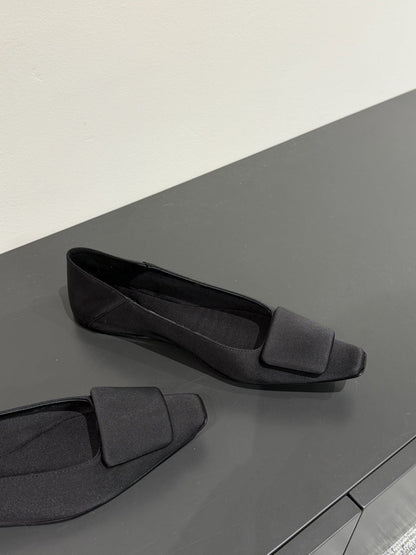 POPPY BALLET FLATS IN BLACK SILK