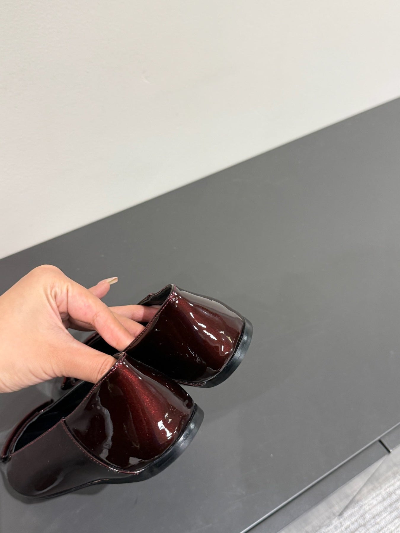 BALLERINA FLATS IN MAHAGANY RED PATENT CALFSKIN