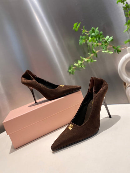 POINTED-TOE HIGH HEEL PUMPS IN CHOCOLATE SUEDE
