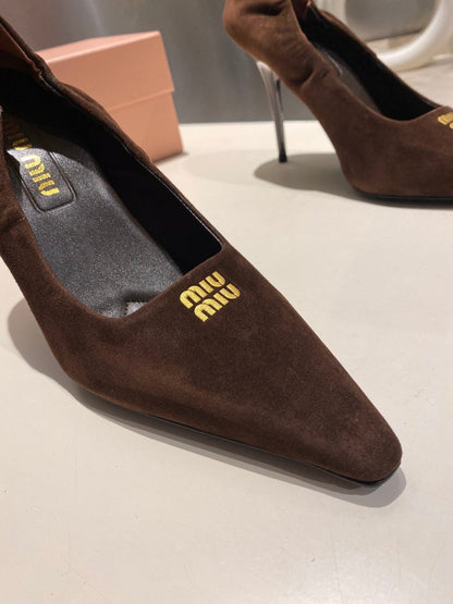 POINTED-TOE HIGH HEEL PUMPS IN CHOCOLATE SUEDE