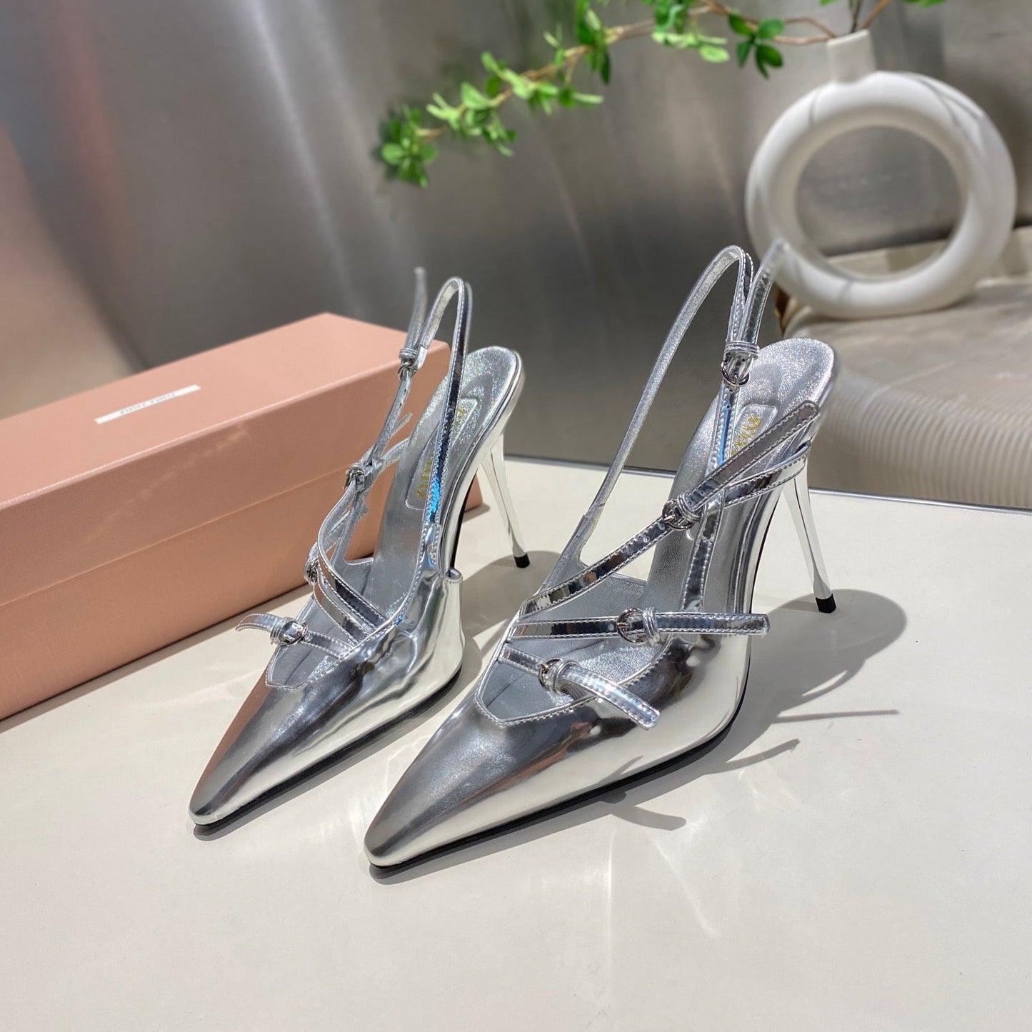 CROSS STRAP HIGH HEELED SLINGBACK IN SILVER METALLIC GLOSSY SHEEPSKIN