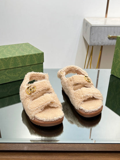 DAD SANDALS IN TAN BEIGE FLEECE WITH GOLD HARDWARE