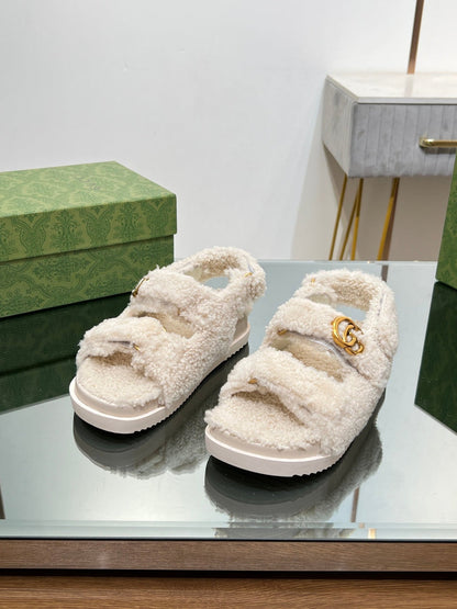 DAD SANDALS IN WHITE FLEECE WITH GOLD HARDWARE