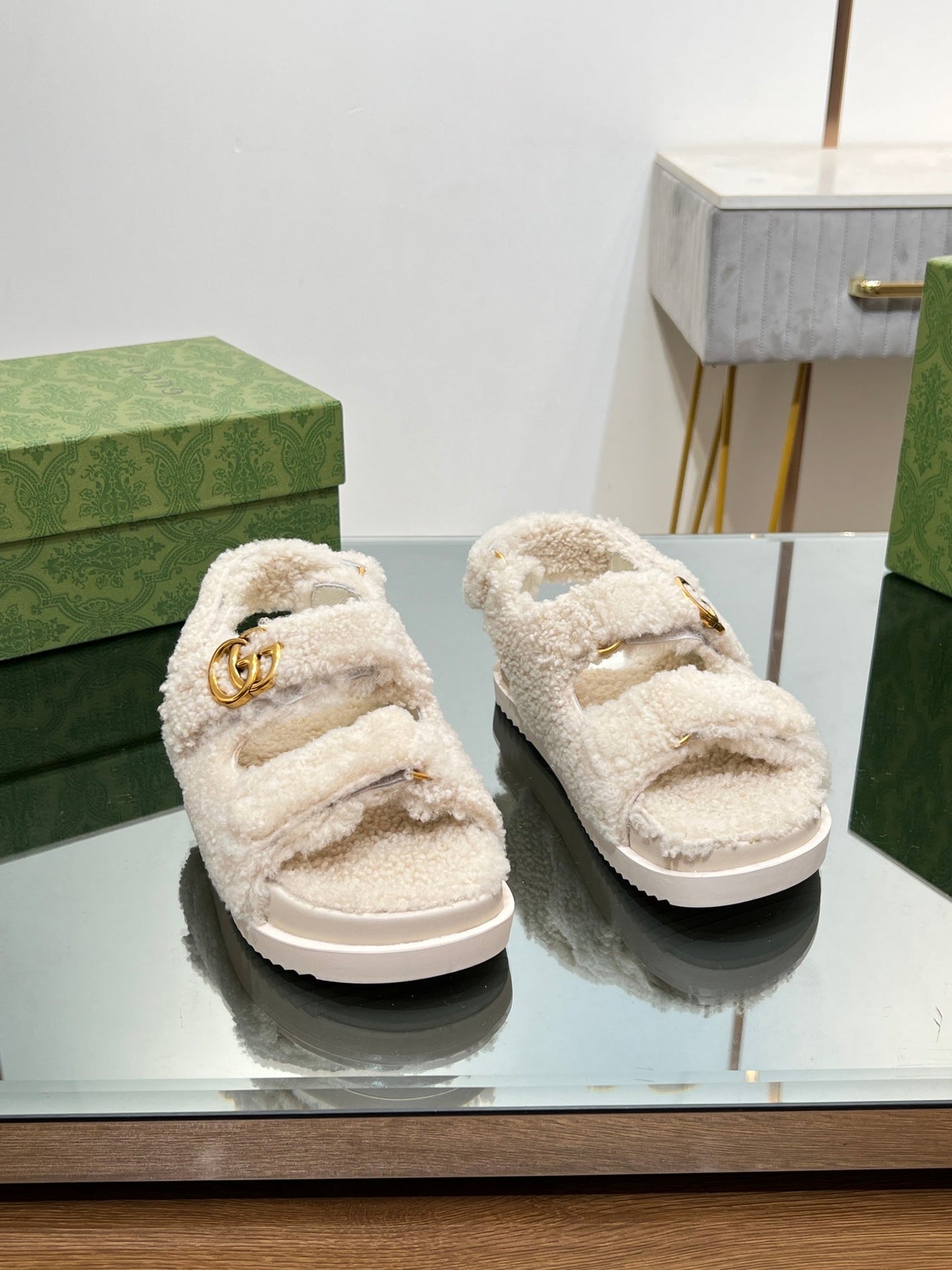 DAD SANDALS IN WHITE FLEECE WITH GOLD HARDWARE