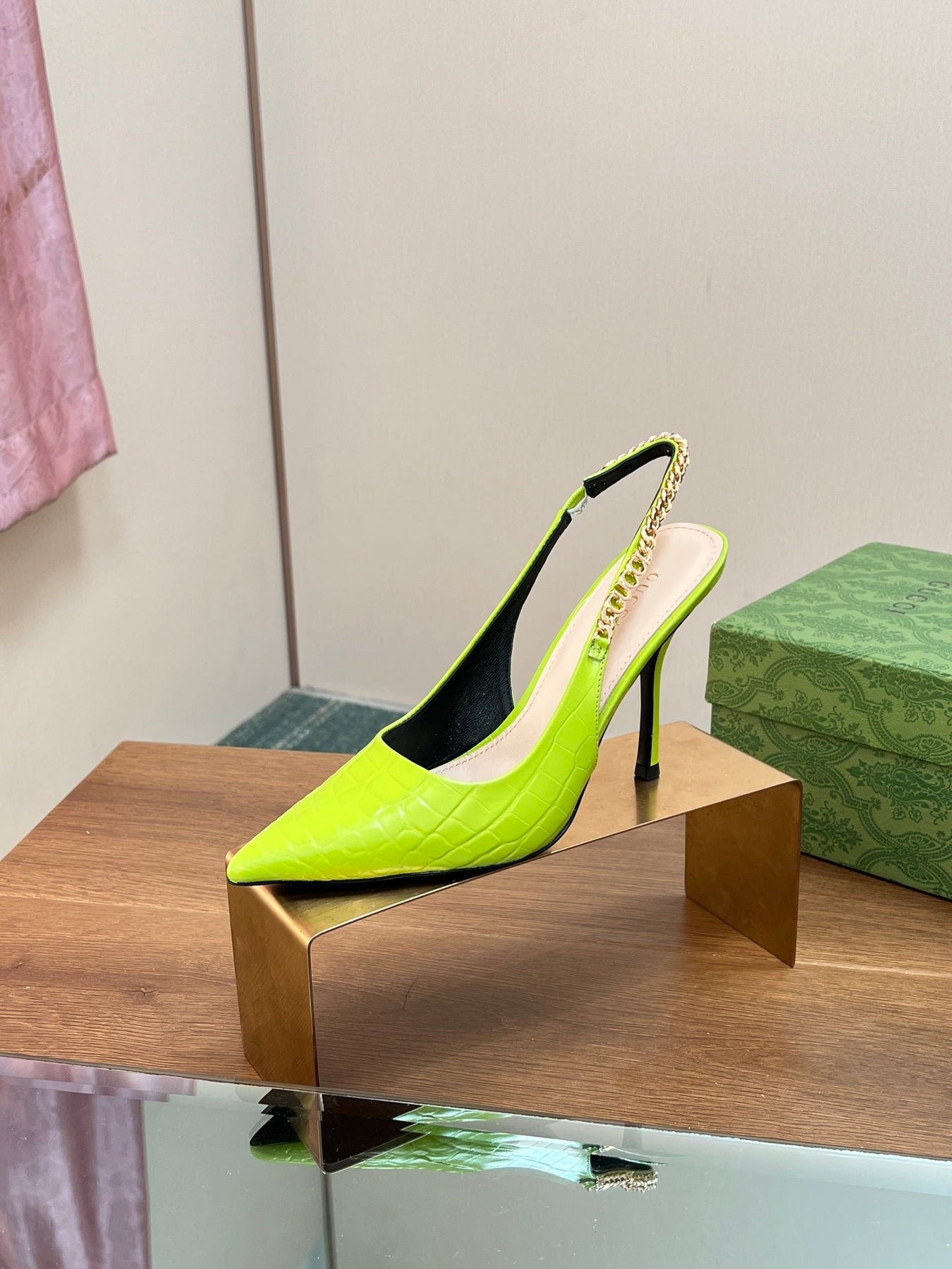 GG SIGNORIA SLINGBACK PUMP CHARTREUSE CALFSKIN