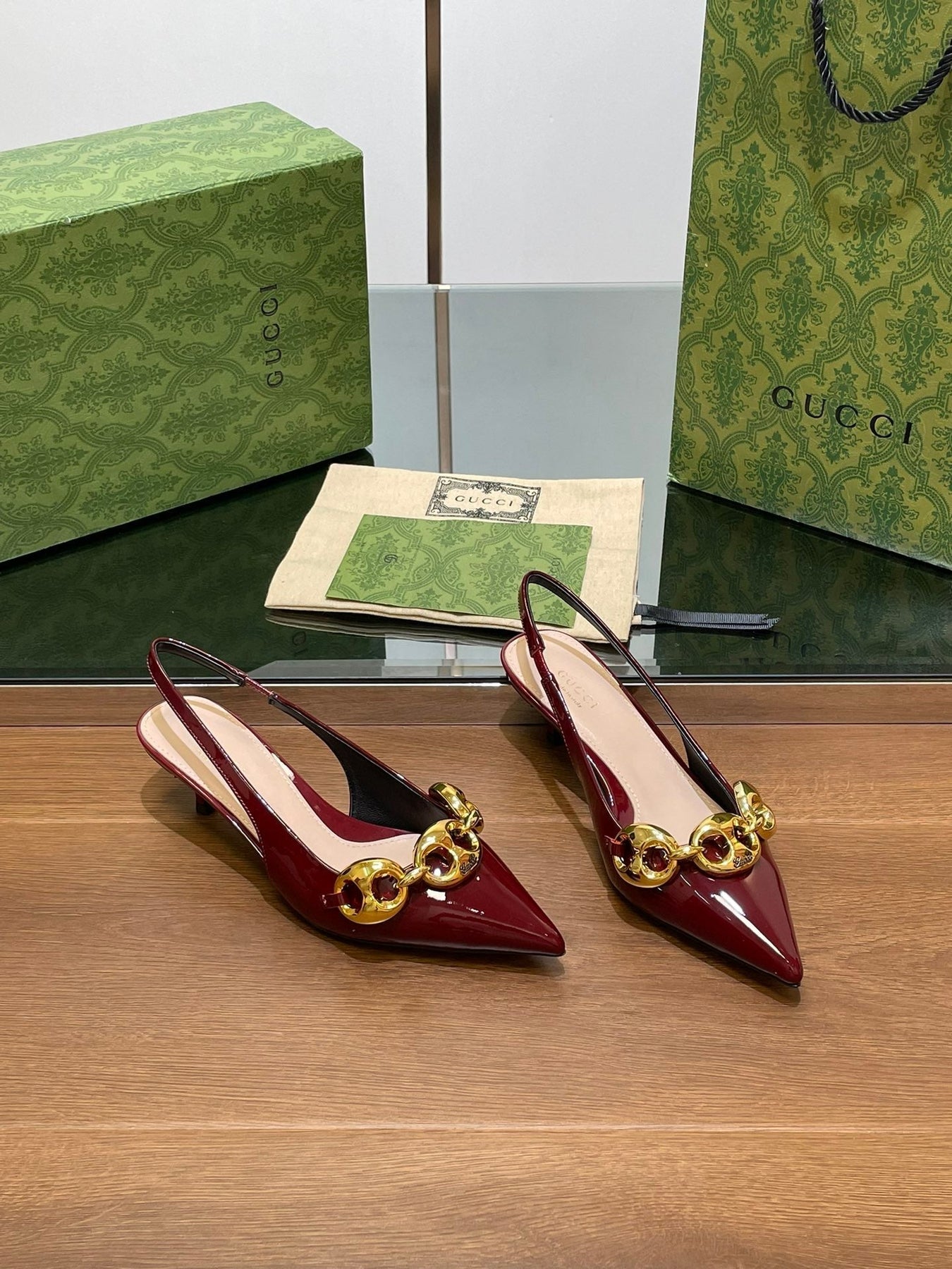 GG MID-HEELED SLINGBACK 4.5 CM IN WINE RED GLOSSY CALFSKIN WITH GOLD HARDWARE