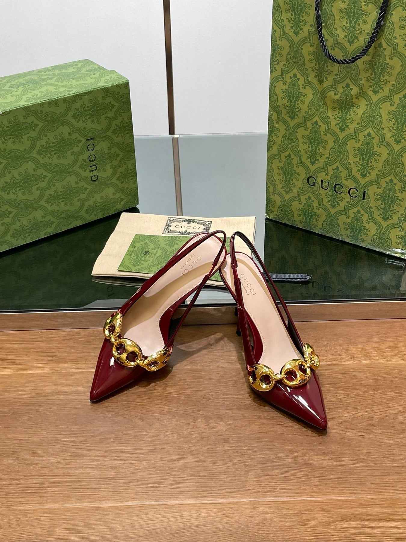 GG HIGH SLINGBACK 10.5 CM IN WINE RED GLOSSY CALFSKIN WITH GOLD HARDWARE