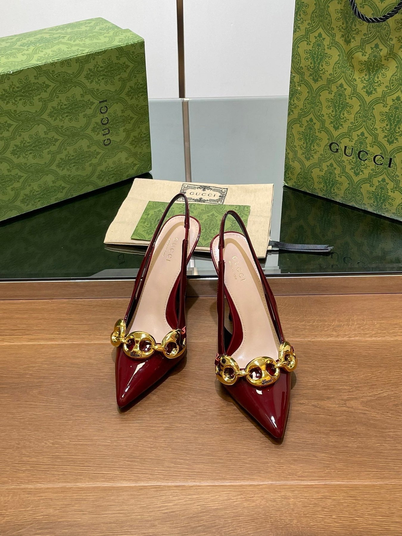 GG HIGH SLINGBACK 10.5 CM IN WINE RED GLOSSY CALFSKIN WITH GOLD HARDWARE