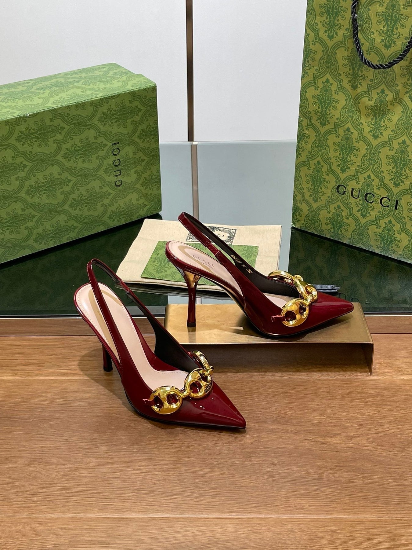 GG HIGH SLINGBACK 10.5 CM IN WINE RED GLOSSY CALFSKIN WITH GOLD HARDWARE
