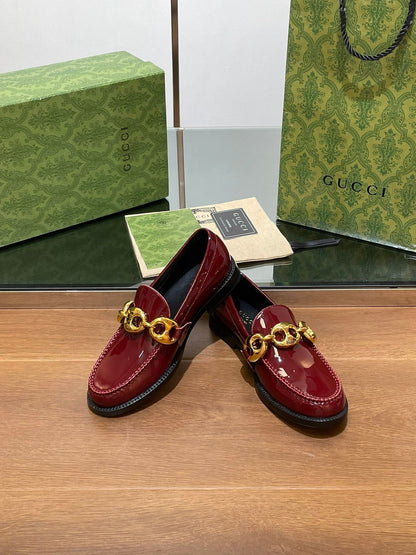 GG LOAFER SHOES IN BLOOD RED CALFSKIN WITH GOLD HARDWARE