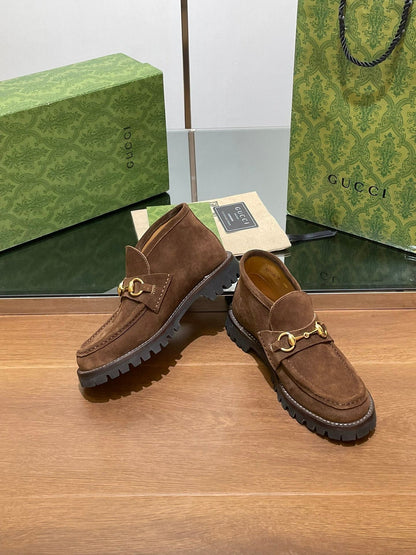 GG WOMEN'S HORSEBIT ANKLE BOOT IN DARK BROWN SUEDE