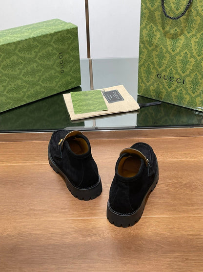 GG WOMEN'S HORSEBIT ANKLE BOOT IN BLACK SUEDE