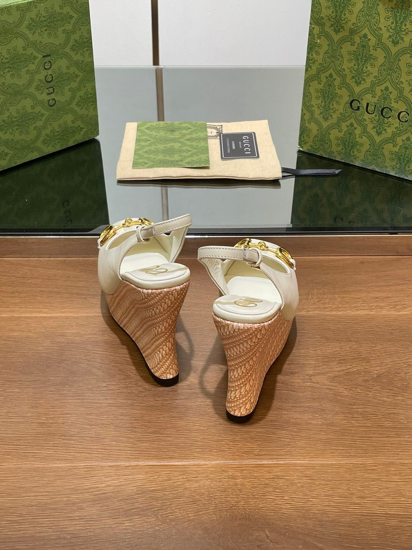 GG WEDGE PLATFORM IN WHITE CALFSKIN WITH GOLD HARDWARE