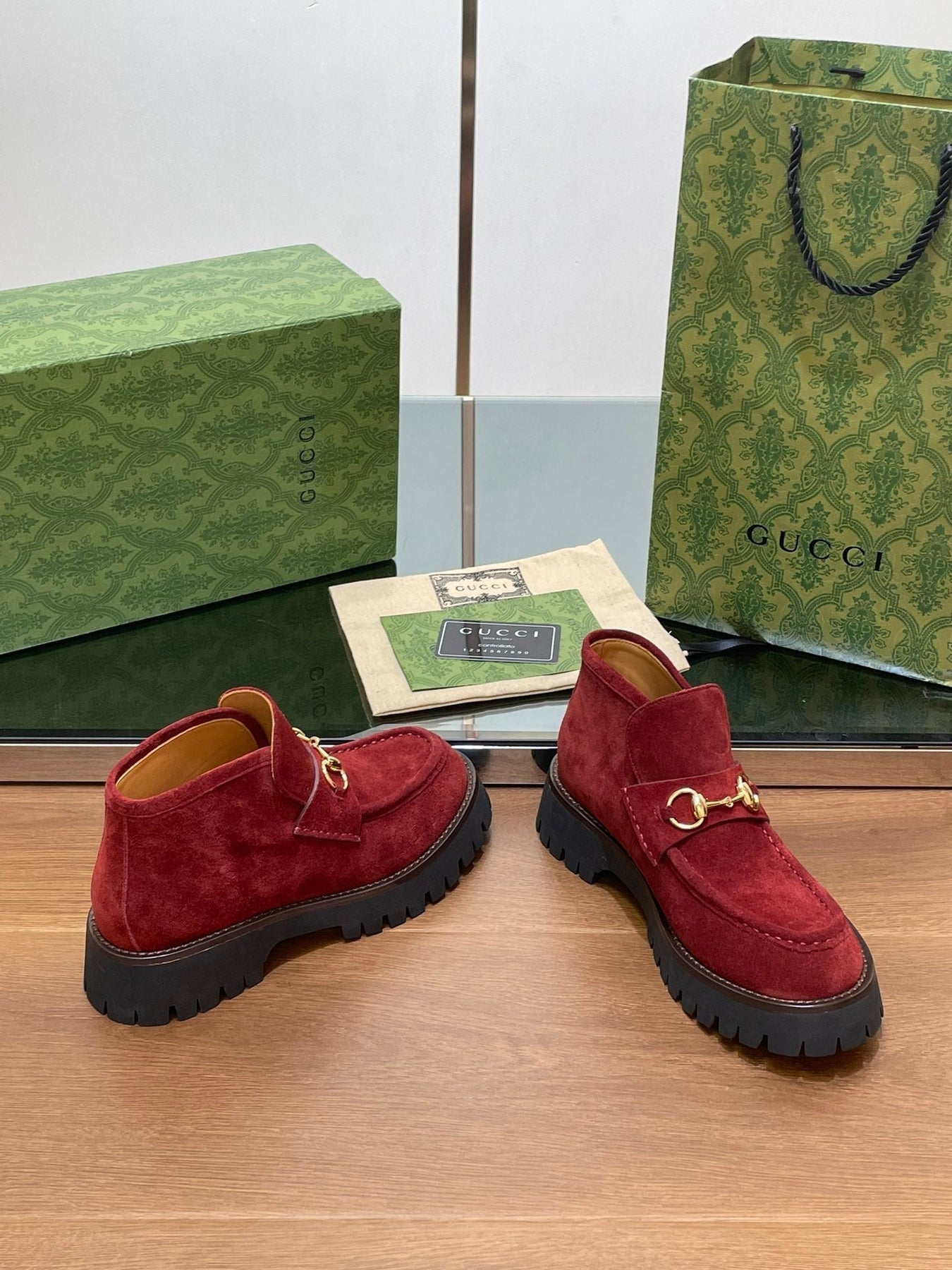 GG WOMEN'S HORSEBIT ANKLE BOOTS 4.5CM IN RED SUEDE