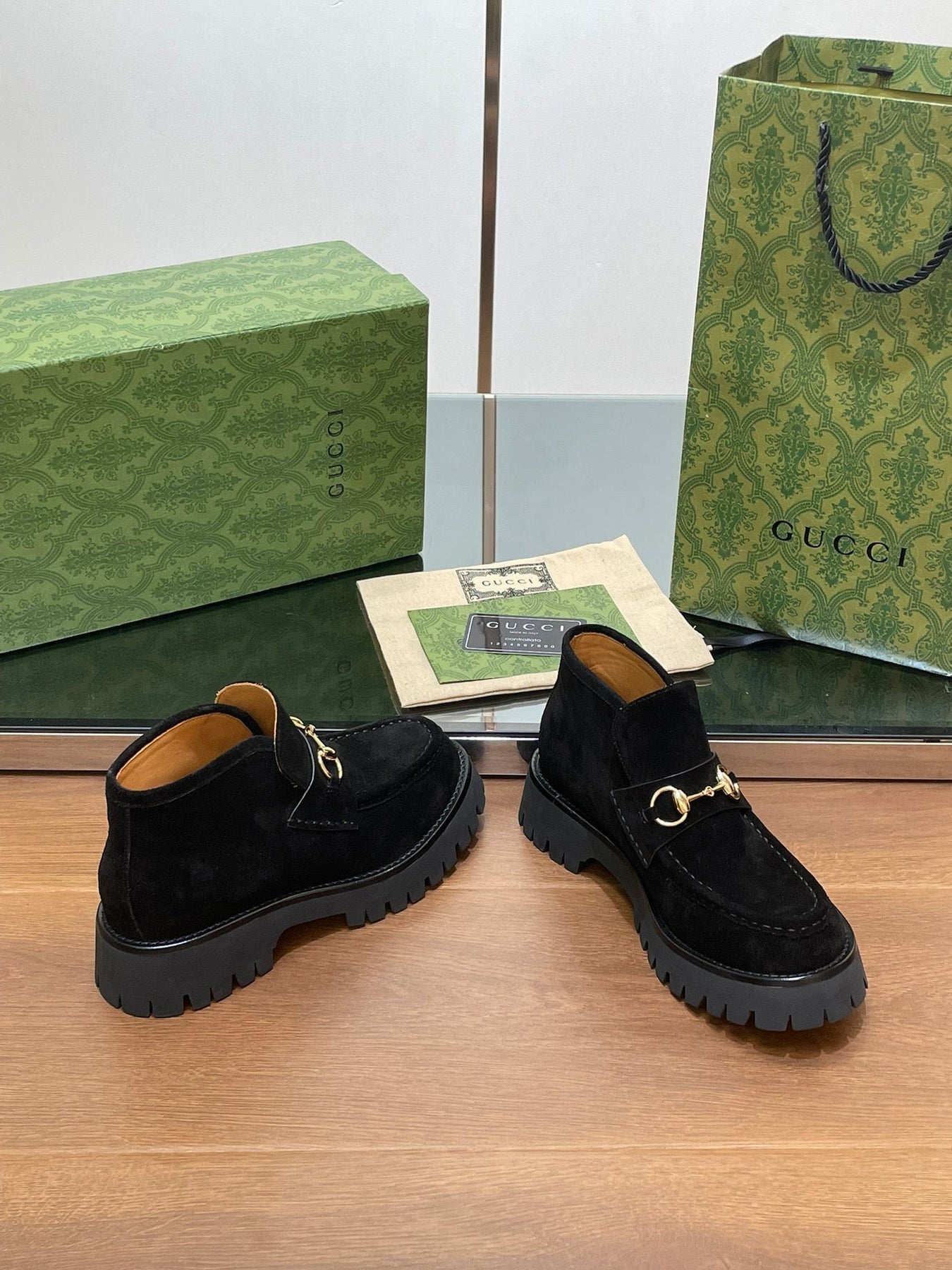 GG WOMEN'S HORSEBIT ANKLE BOOTS 4.5CM IN BLACK SUEDE