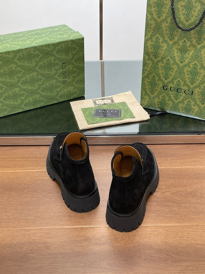 GG WOMEN'S HORSEBIT ANKLE BOOTS 4.5CM IN BLACK SUEDE