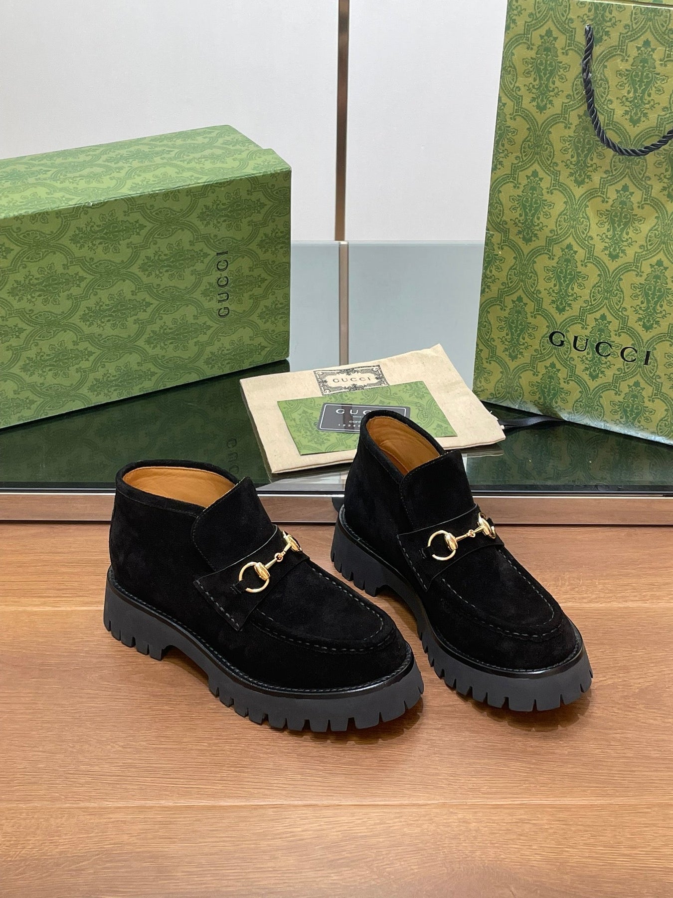 GG WOMEN'S HORSEBIT ANKLE BOOTS 4.5CM IN BLACK SUEDE