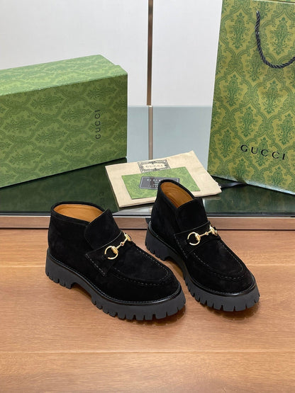 GG WOMEN'S HORSEBIT ANKLE BOOTS 4.5CM IN BLACK SUEDE