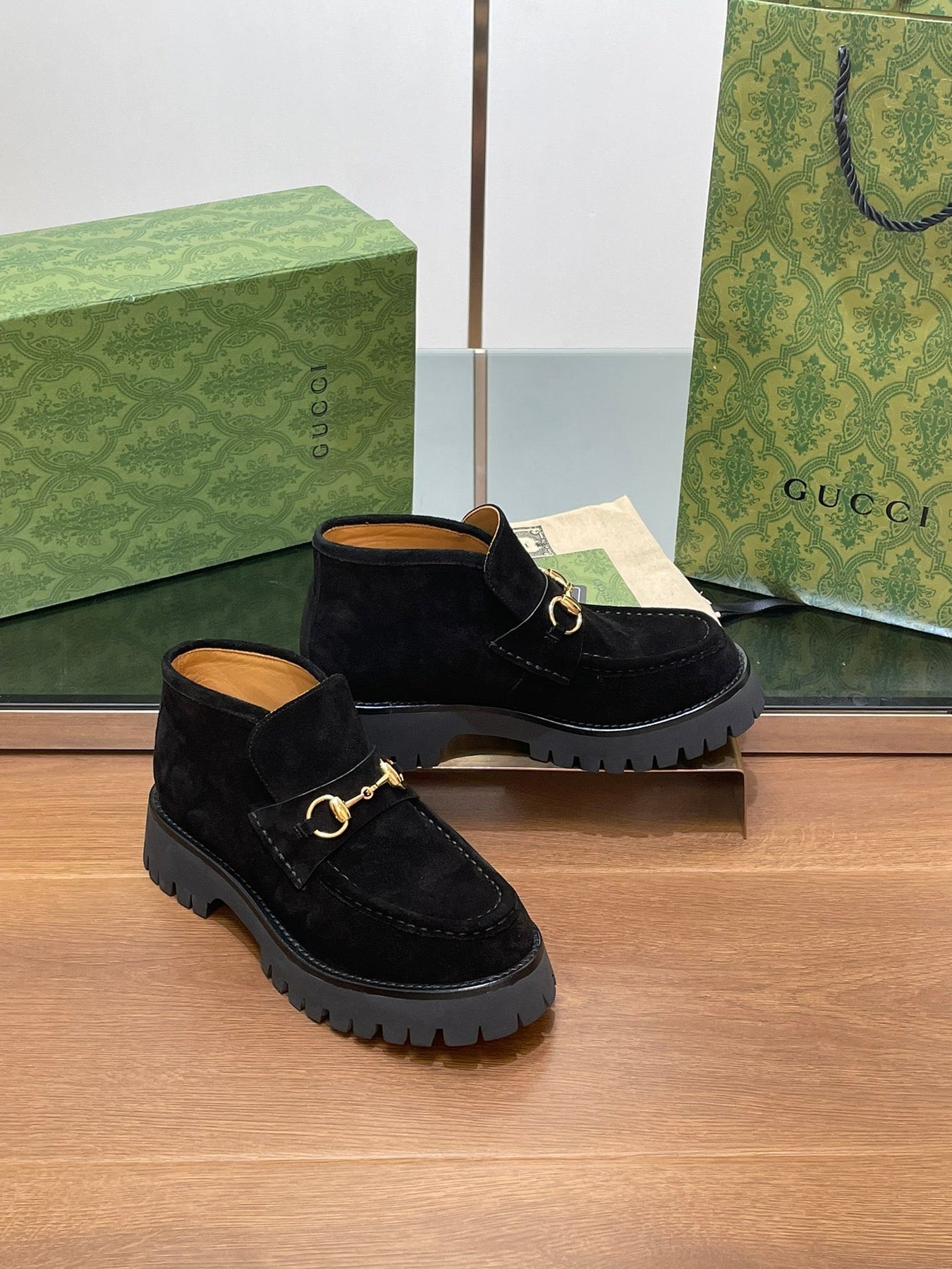 GG WOMEN'S HORSEBIT ANKLE BOOTS 4.5CM IN BLACK SUEDE