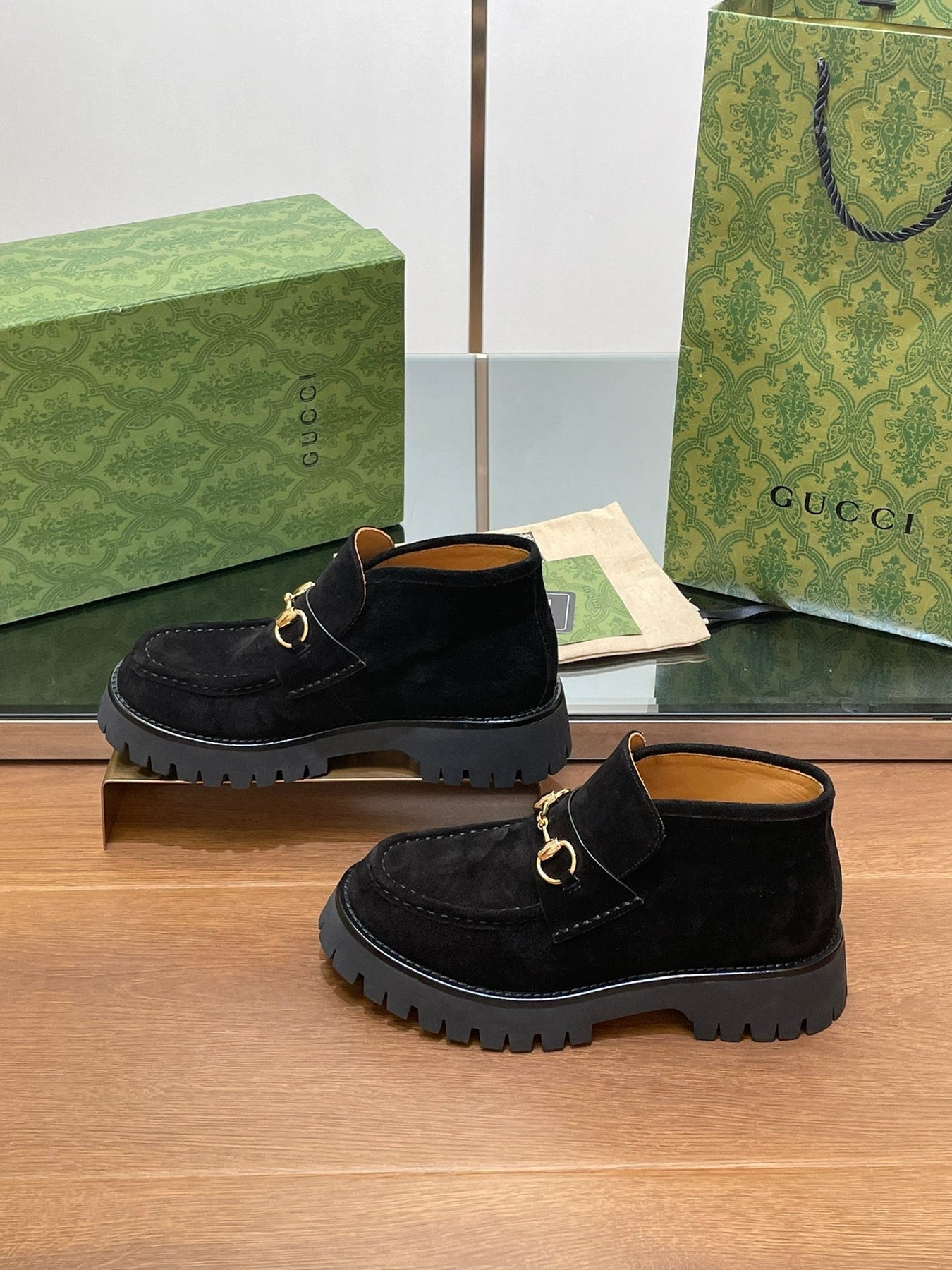 GG WOMEN'S HORSEBIT ANKLE BOOTS 4.5CM IN BLACK SUEDE