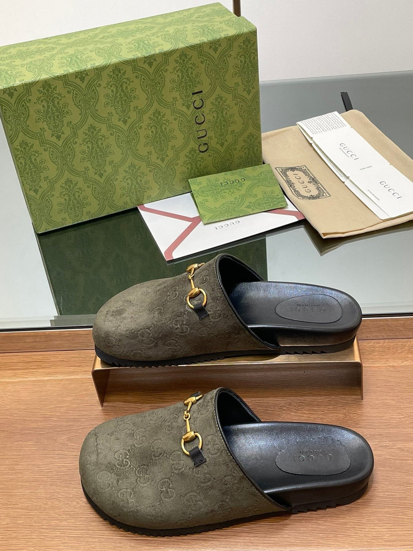 GG HORSEBIT MULE IN KHAKI GREEN EMBOSSED SUEDE AND SHEEPSKIN LINING
