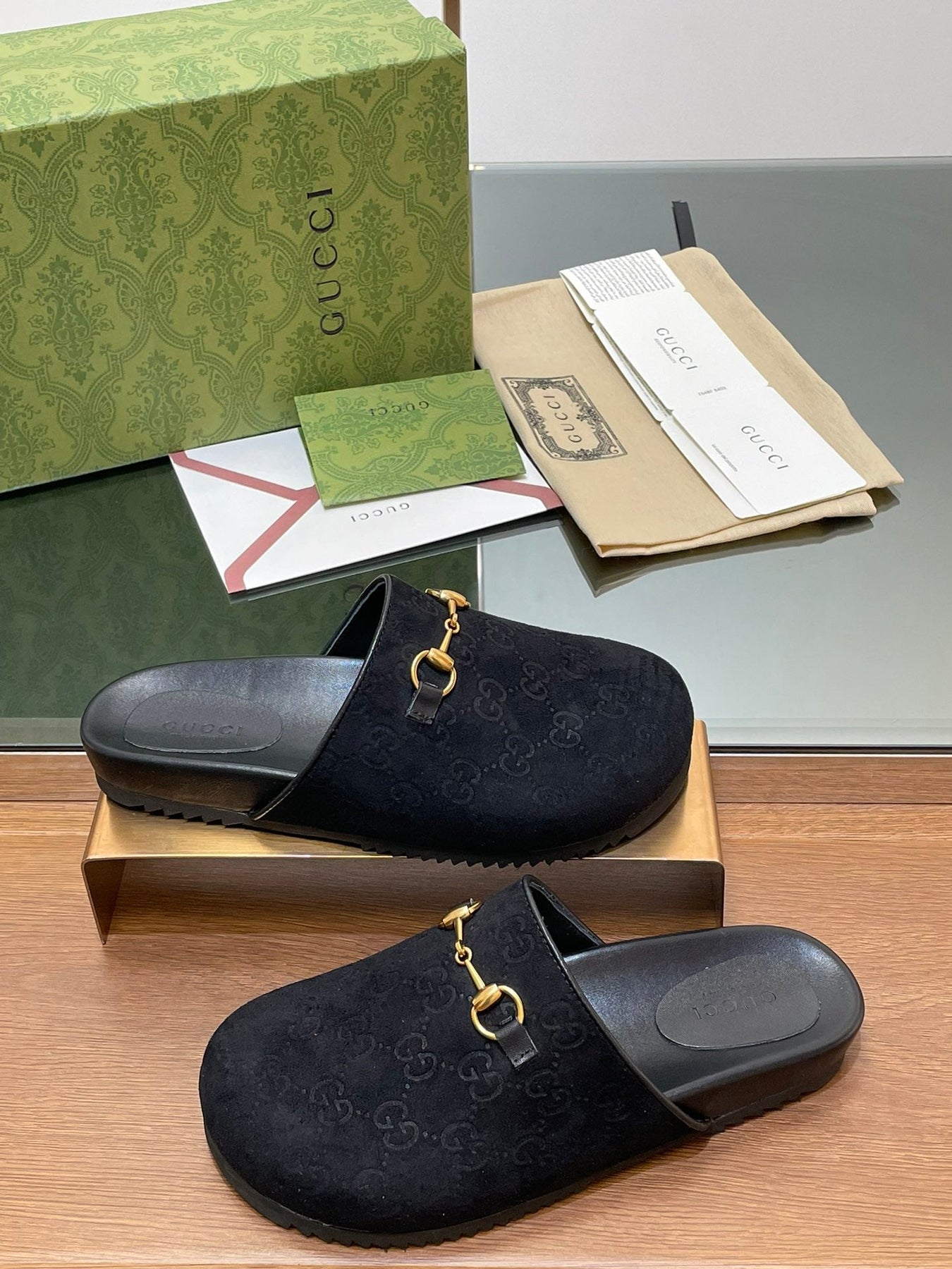 GG HORSEBIT MULE IN BLACK EMBOSSED SUEDE AND SHEEPSKIN LINING