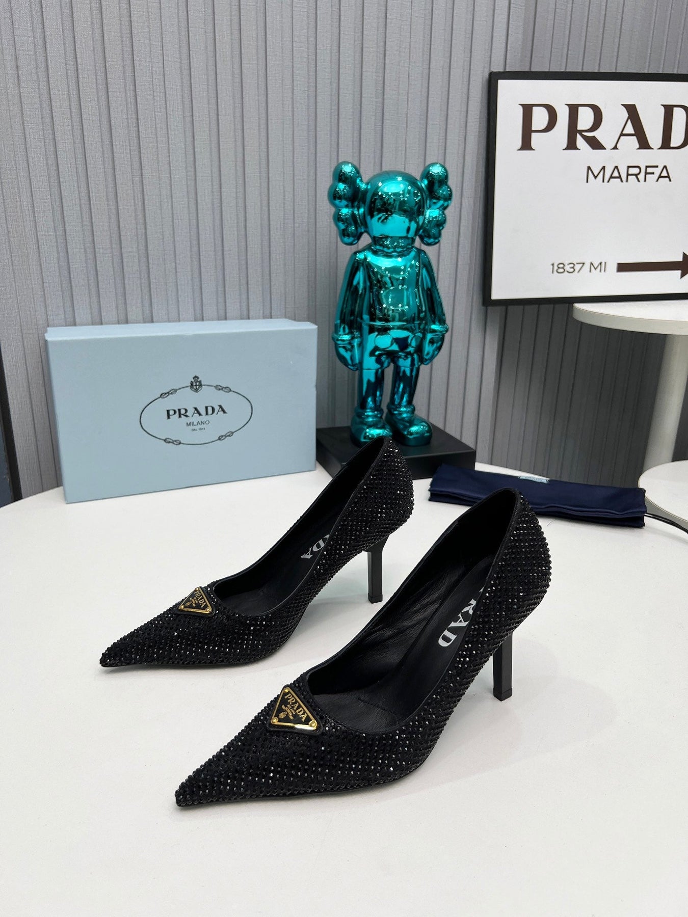 CRYSTAL HIGH-HEEL PUMPS IN BLACK SATIN WITH TRIANGLE LOGO