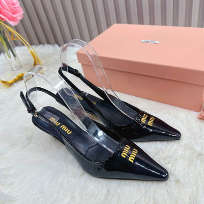 POINTED-TOE SLINGBACK IN BLACK GLOSSY CALFSKIN