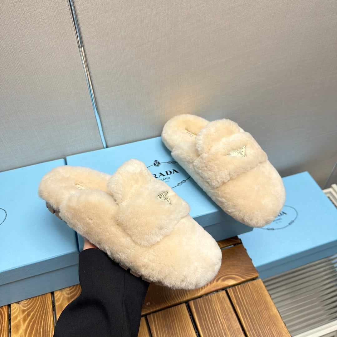 FLAT MULES IN TUSCAN BEIGE RABBIT FUR