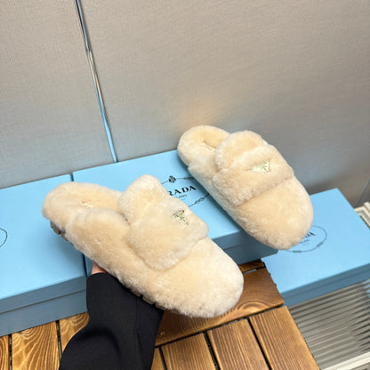 FLAT MULES IN TUSCAN BEIGE RABBIT FUR