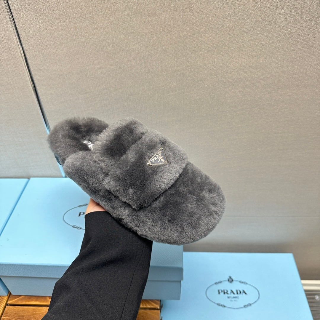 FLAT MULES IN GRAY RABBIT FUR