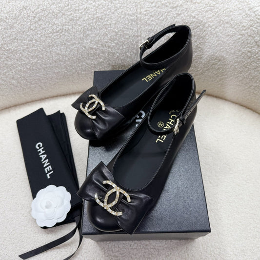 MARY JANE SHOES BLACK LAMBSKIN WITH BOW