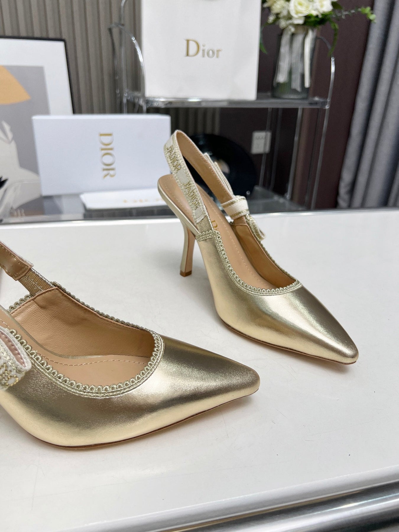 J'ADIOR SLINGBACK PUMP LIGHT GOLD CALFSKIN AND EMBROIDERED FABRIC 10 CM