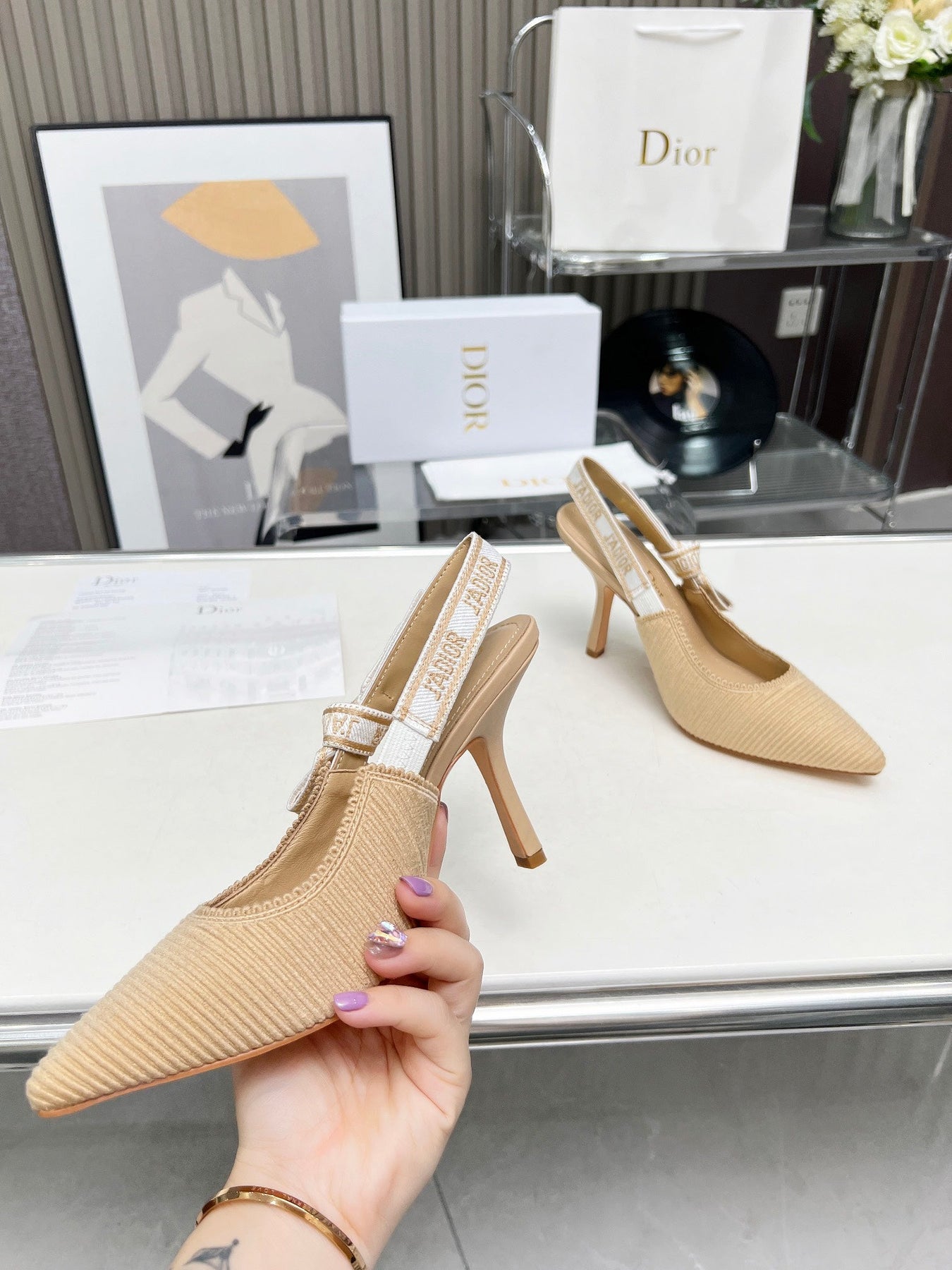 J'ADIOR SLINGBACK PUMP NATURAL RAFFIA AND BEIGE EMBROIDERED COTTON 10 CM