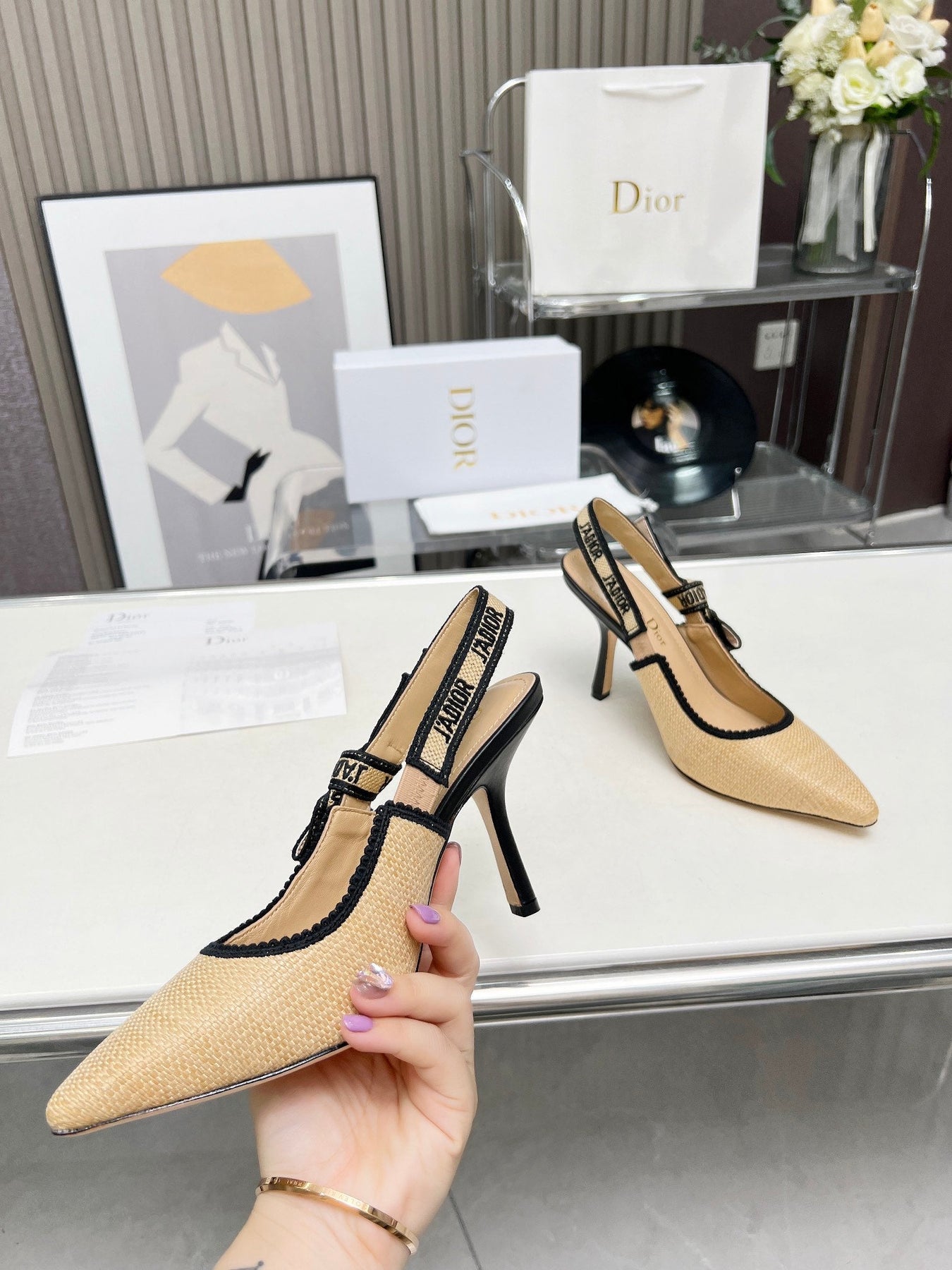 J'ADIOR SLINGBACK PUMP NATURAL RAFFIA AND BLACK EMBROIDERED COTTON 10 CM