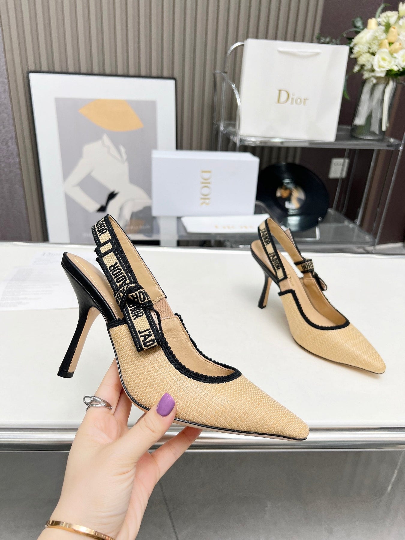 J'ADIOR SLINGBACK PUMP NATURAL RAFFIA AND BLACK EMBROIDERED COTTON 10 CM