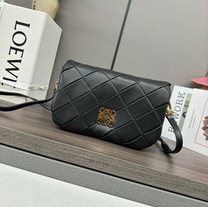 LOE 20 PUFFER GOYA BAG IN BLACK NAPPA LAMBSKIN