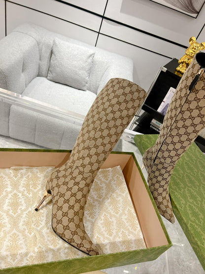 GG KNEE BOOTS IN BEIGE MONOGRAM JACQUARD FABRIC AND CALFSKIN LINING