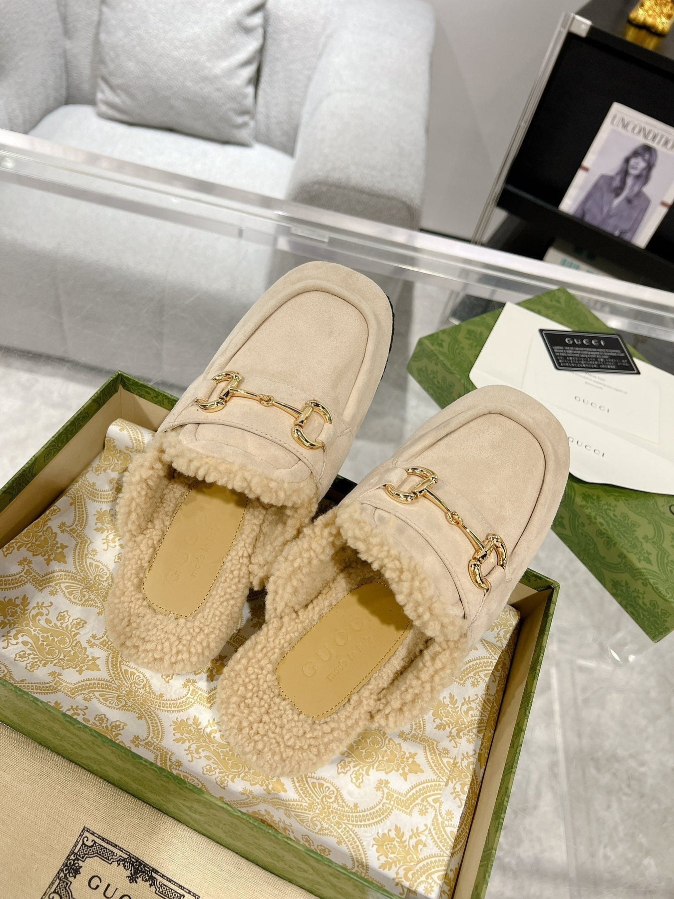 HORSEBIT MULE IN BEIGE SUEDE AND FLEECE LINING