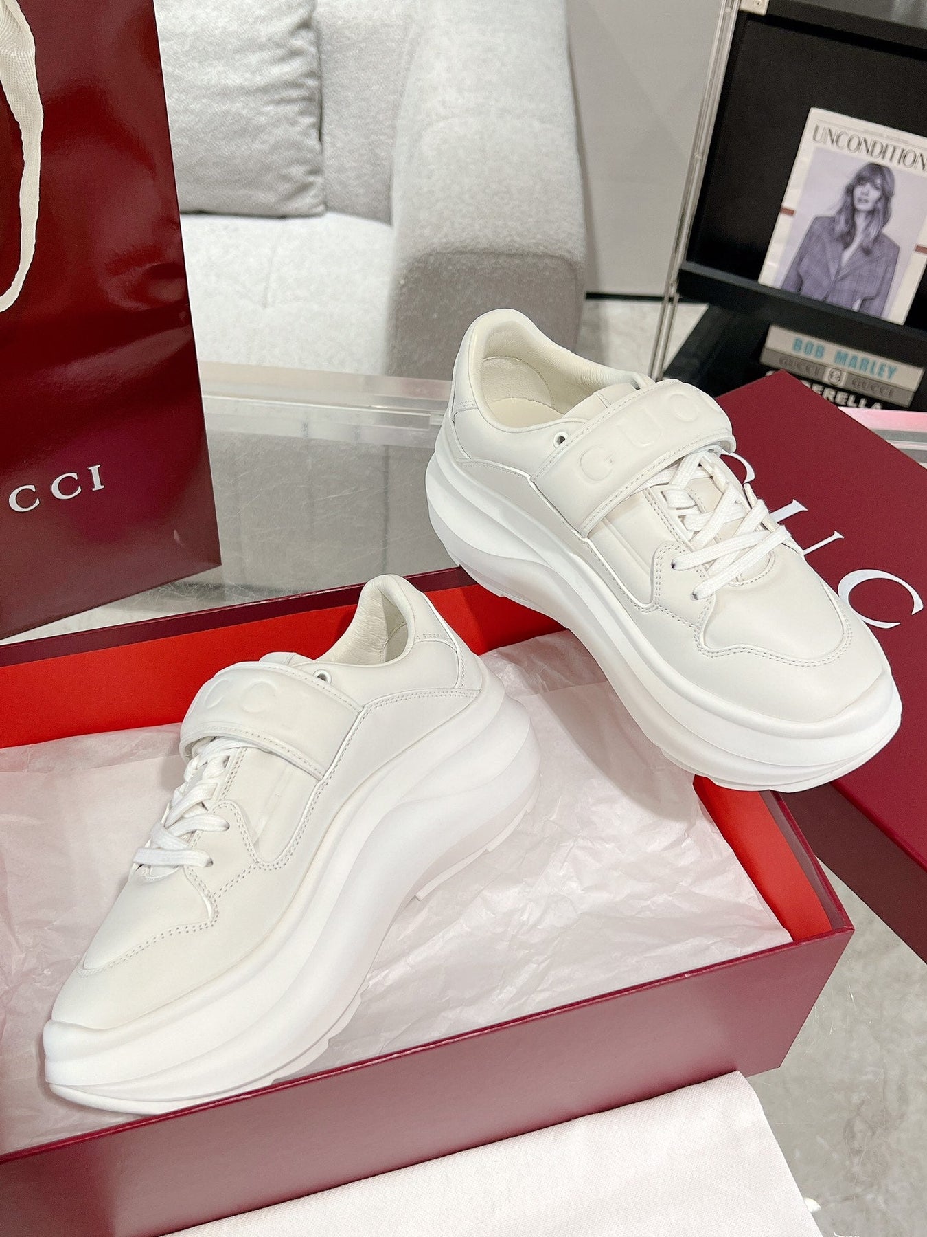 GG WAVE SNEAKER IN RICE WHITE CALFSKIN WITH HANDWRITTEN LOGO