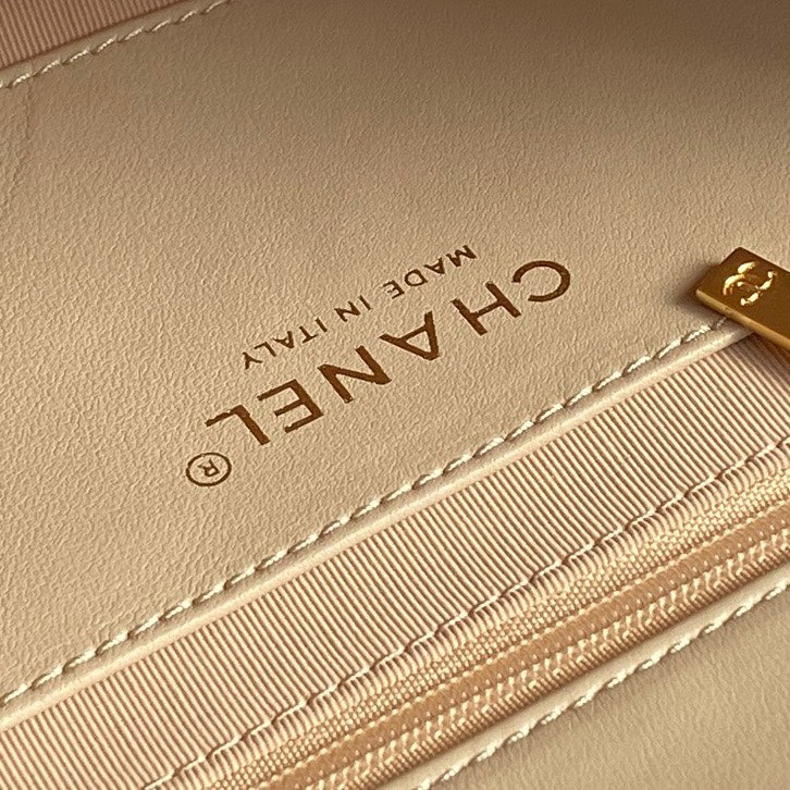 MEDIUM FLAP BAG 26 IN AKAROA BEIGE CALFSKIN GOLD DOUBLE C THICK CHAIN