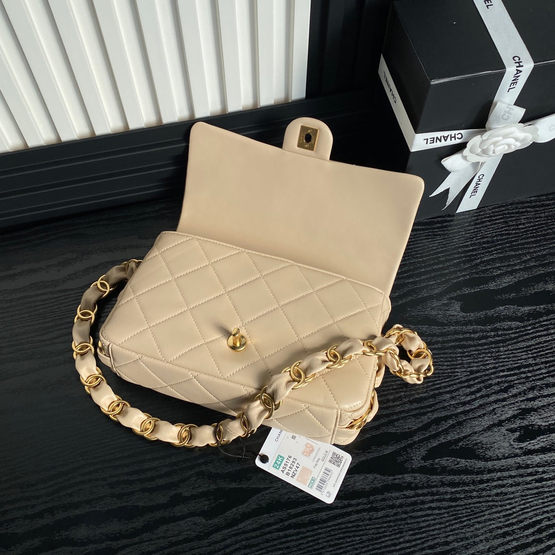 MEDIUM FLAP BAG 26 IN AKAROA BEIGE CALFSKIN GOLD DOUBLE C THICK CHAIN