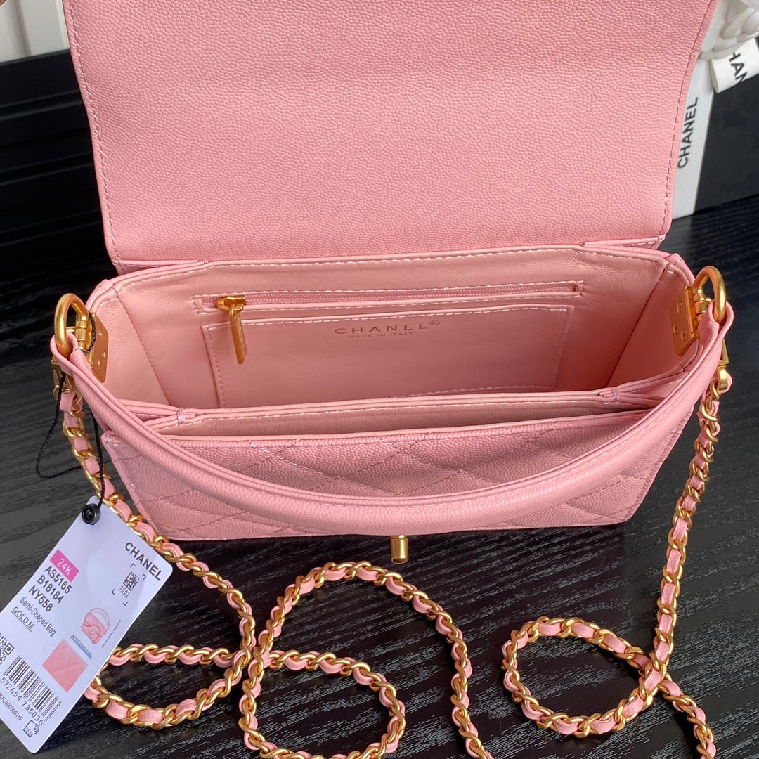 RETRO STYLE FLAP BAG 19 IN LGHT PINK GRAINED CALFSKIN GOLD HARDWARE